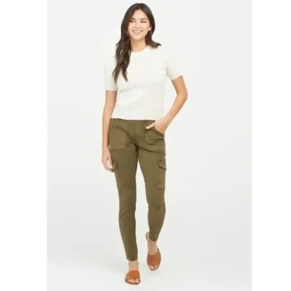 NWT Spanx Stretch Twill Ankle Cargo Pant Darkened Olive M Petite